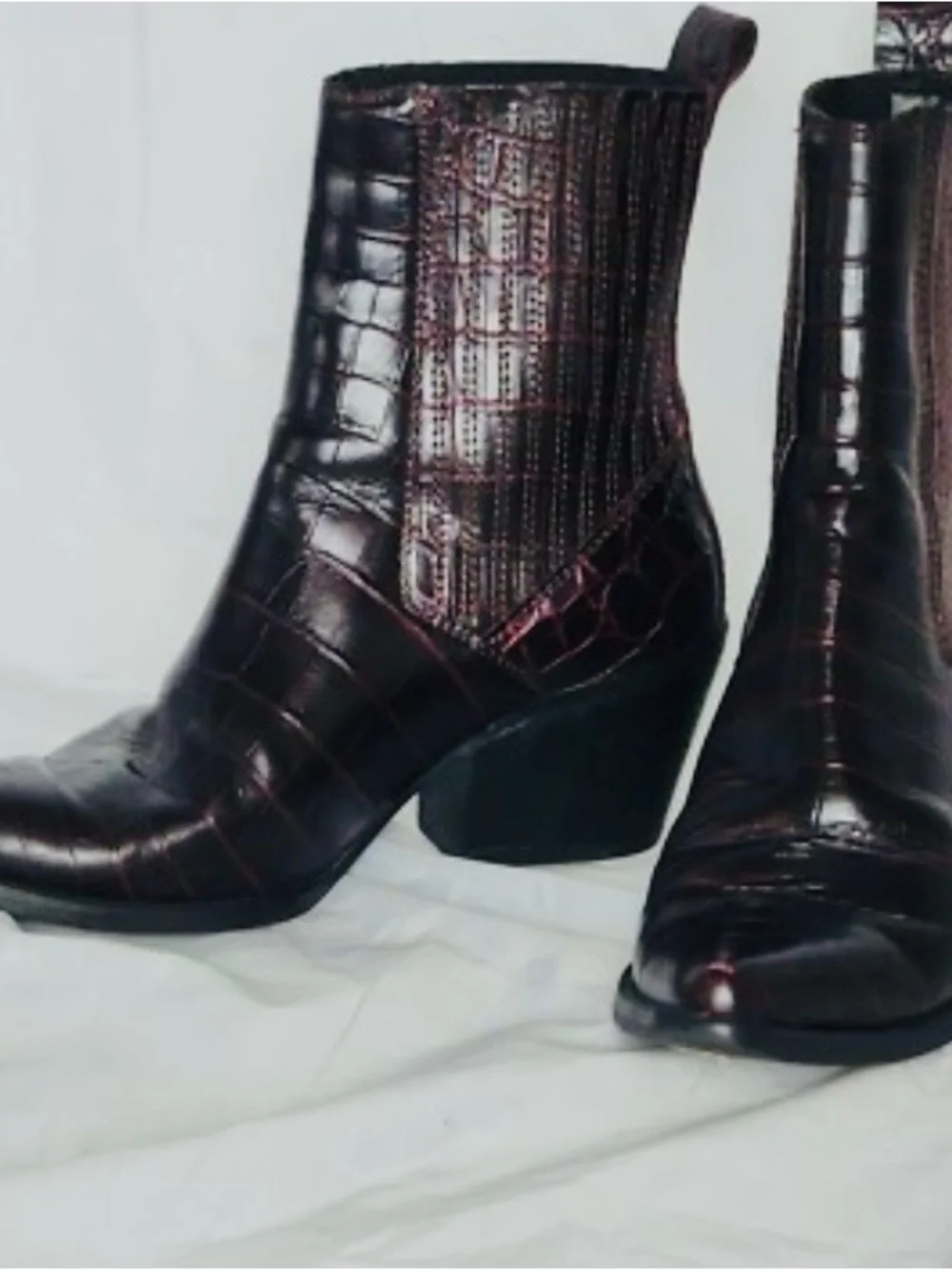 Zara Women’s Pointed Chelsea Ankle Boots in Burgundy Croc-Embossed Leather